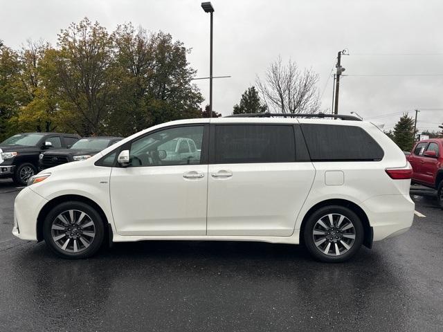 2019 toyota sienna limited