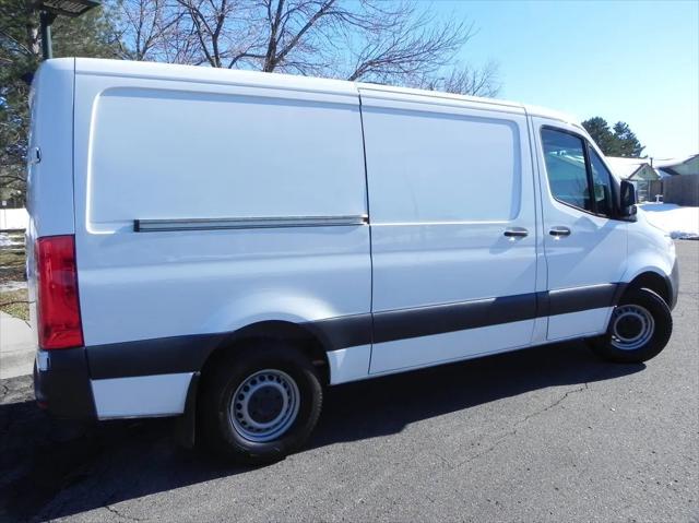 2022 mercedes-benz sprinter 1500 standard roof i4