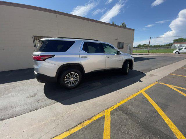2022 chevrolet traverse lt leather