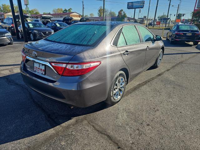 2017 toyota camry le