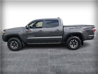 2022 Toyota Tacoma sr v6