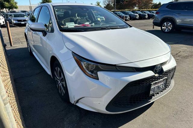 2022 toyota corolla hybrid le