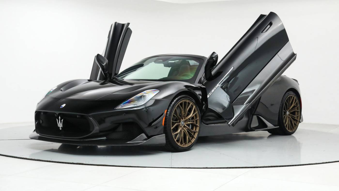 2023 maserati mc20 cielo base