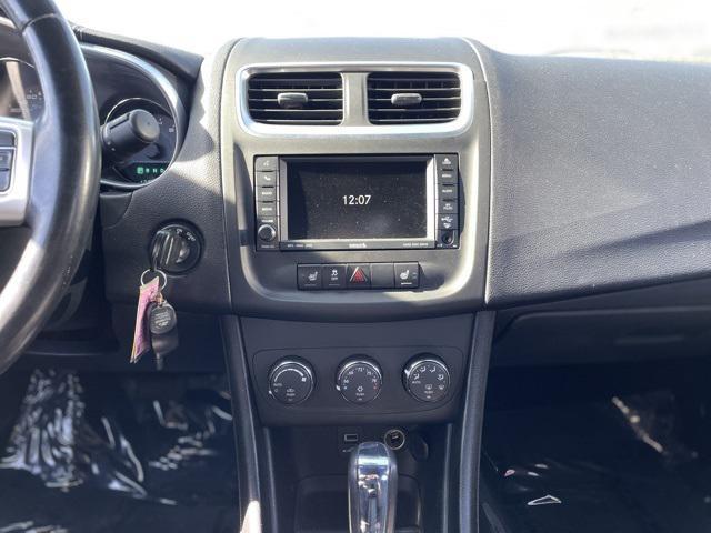 2011 dodge avenger lux
