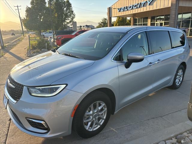 2023 chrysler pacifica touring l