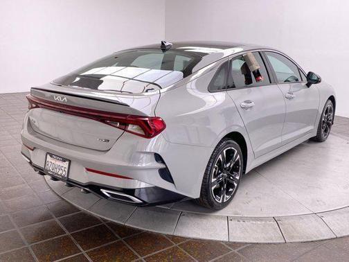 2022 kia k5