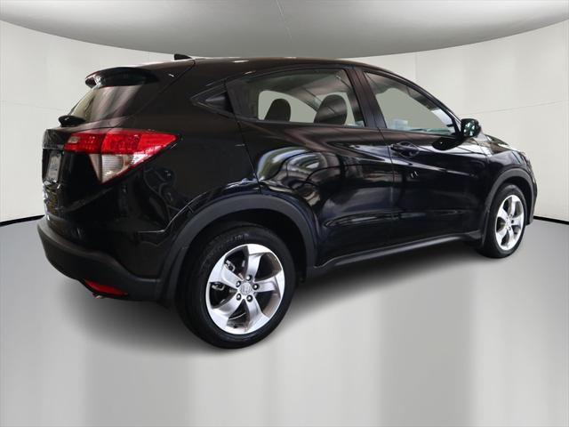 2022 honda hr-v lx