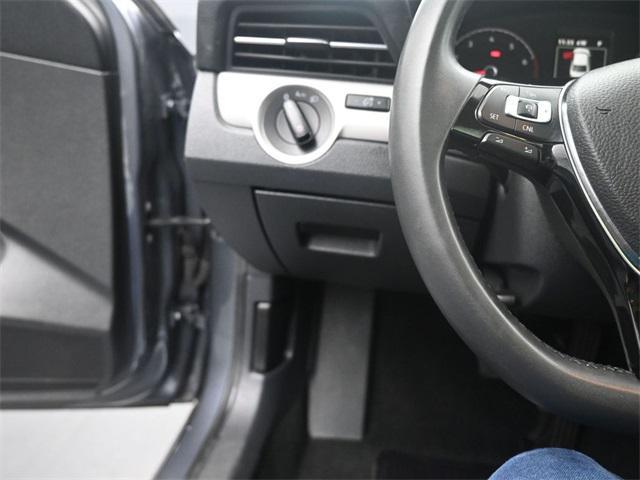 2022 volkswagen passat 2.0t se
