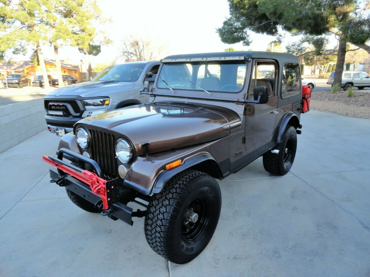 jeep cj7 - corvette v8 327 motor - 4 speed - arb / ox air lockers - see video