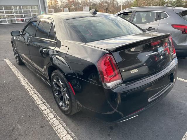 2018 chrysler 300 s