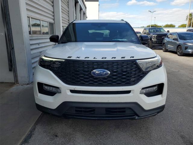 2022 ford explorer st
