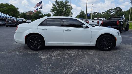 2019 Chrysler 300