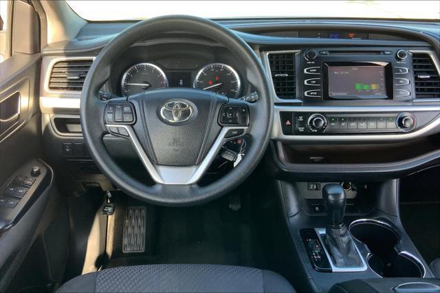 2014 toyota highlander le