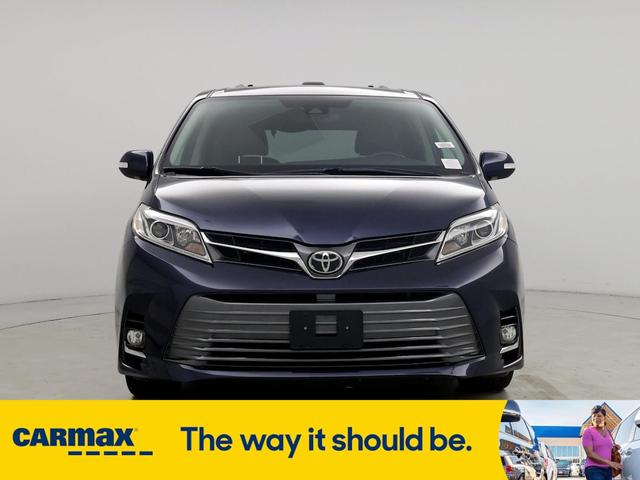 2019 toyota sienna limited