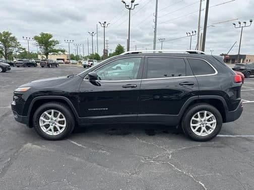 2018 jeep cherokee latitude plus in wichita, kansas