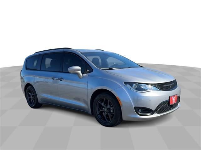 2019 chrysler pacifica touring-l plus