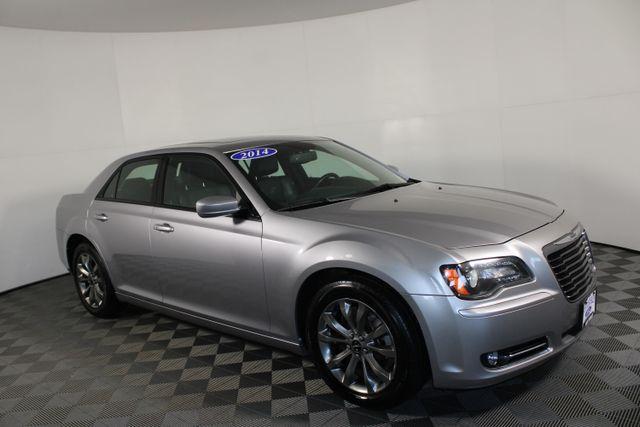 2014 chrysler 300 s