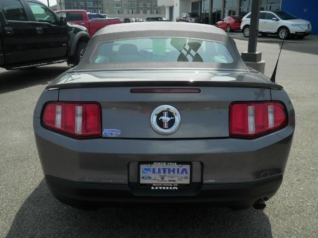 2010 ford mustang 2dr convertible v6 for sale in grand forks, north dakota