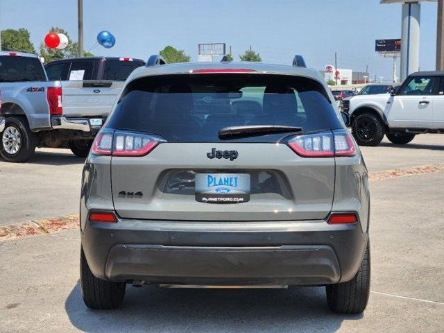 2023 jeep cherokee altitude lux