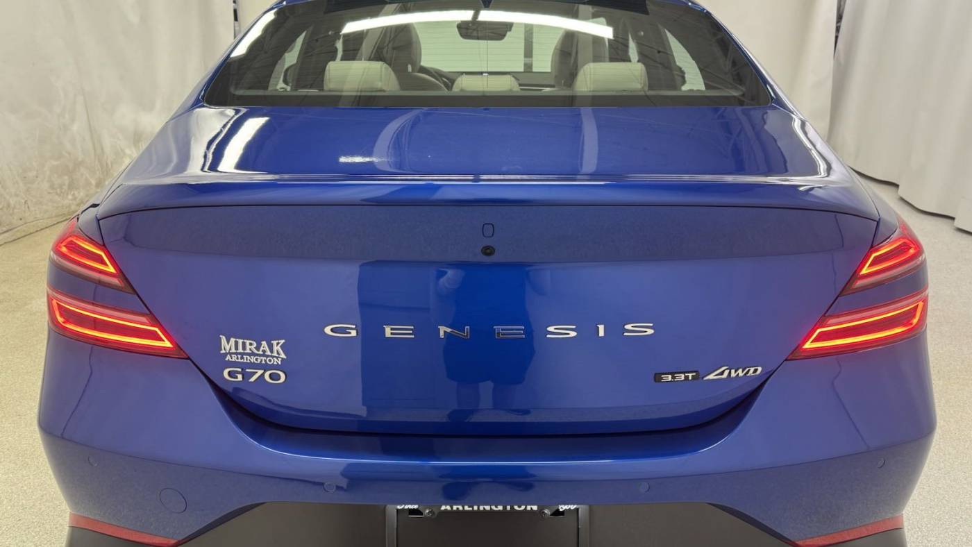2022 genesis g70 3.3t standard