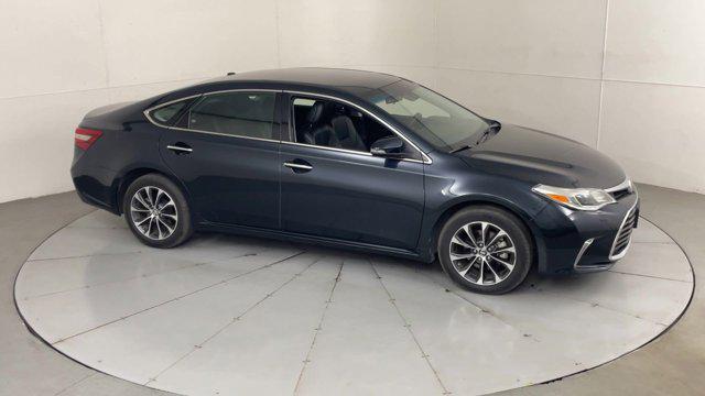 2018 toyota avalon xle
