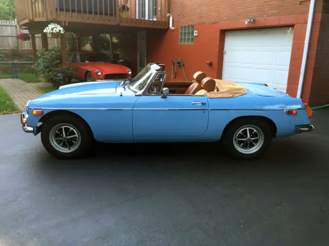 1975 mgb with overdrive transmission