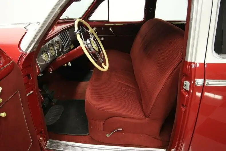 320 straight 8 3 on the tree gorgeous paint plush interior pre war luxury