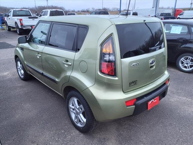 2011 kia soul +
