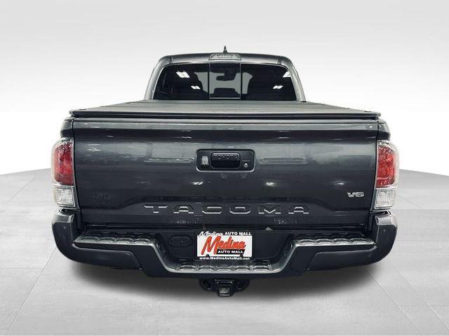 2022 toyota tacoma trd sport
