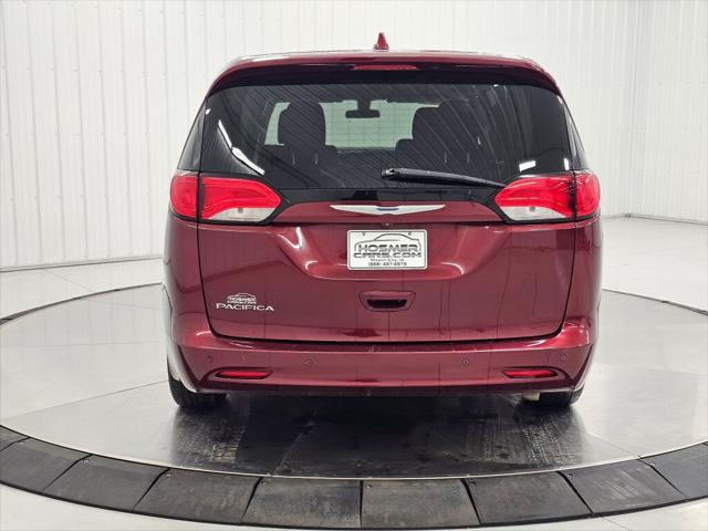 2018 chrysler pacifica touring