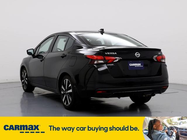2022 nissan versa sr