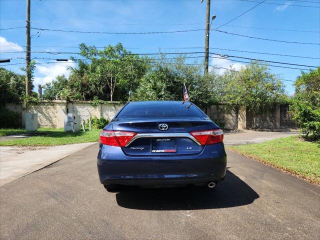 2016 toyota camry le