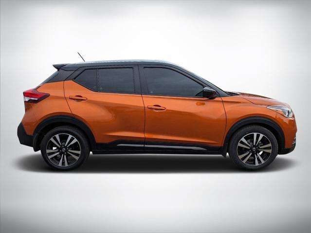2020 nissan kicks sr