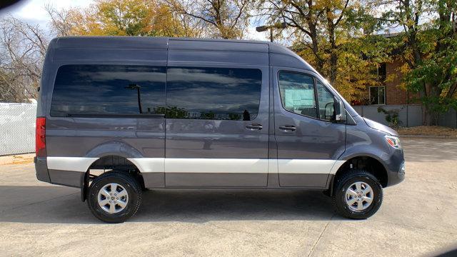 2023 mercedes-benz sprinter 2500 standard roof