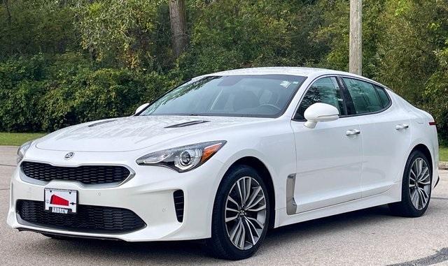 2019 kia stinger base