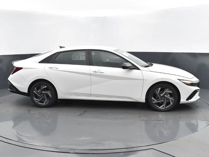 new 2025 hyundai elantra sel