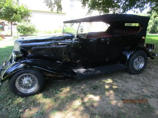 vintage 1934 ford 4 door phaeton