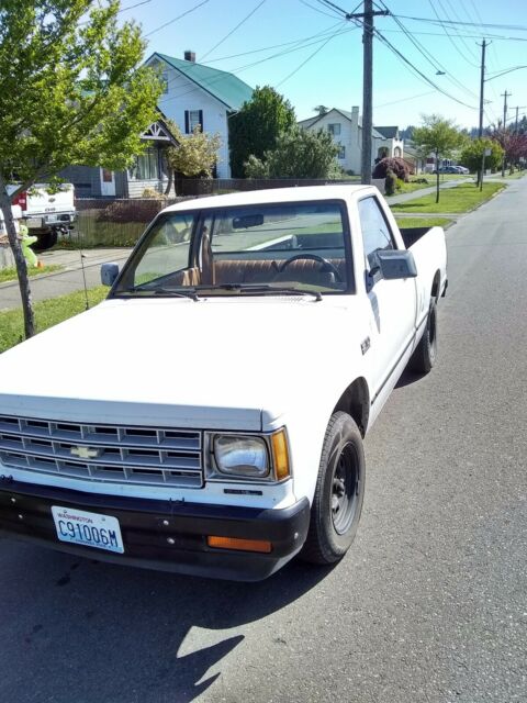 vintage 4 cyl.at chevrolet s10 pickup truck 115k miles,garaged estate nice!