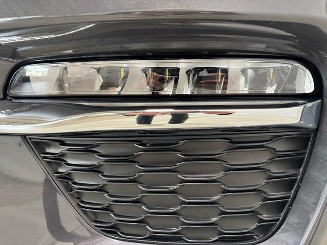 2022 jeep grand cherokee 4xe base