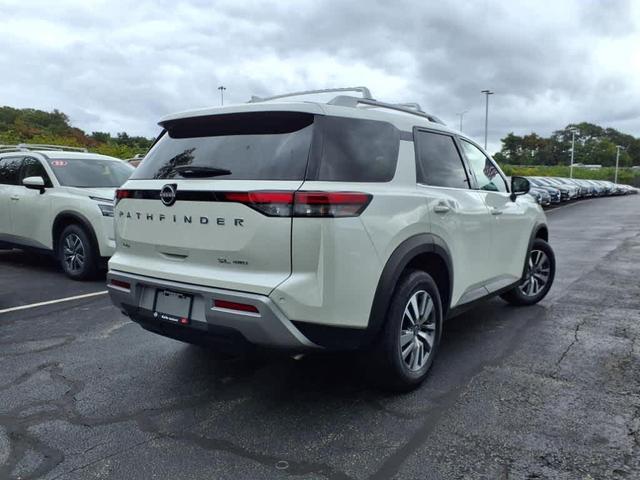 2023 nissan pathfinder sl