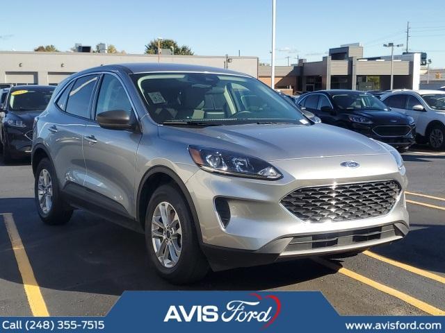 2022 ford escape se