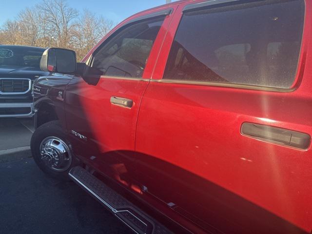 2021 ram 3500 tradesman crew cab 4x4 8' box