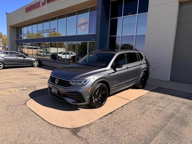 2024 volkswagen tiguan 2.0t se r-line black