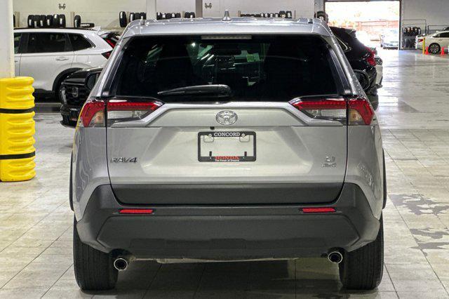 2024 toyota rav4 le