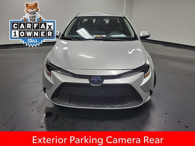 2022 toyota corolla hybrid le