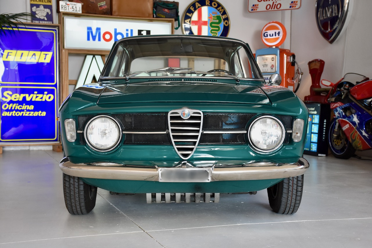 1968 alfa romeo gt 1300 junior