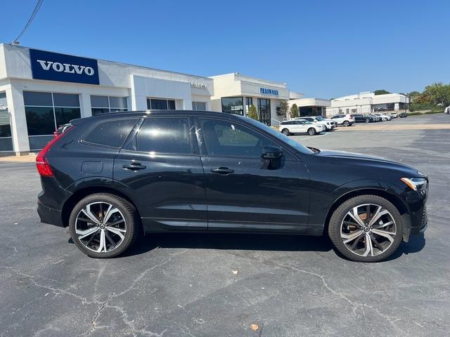 2022 volvo xc60 b5 r-design