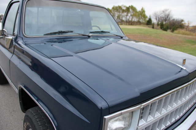 1982 chevy short wide 4x4 with ac