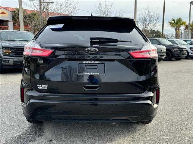 2022 ford edge se