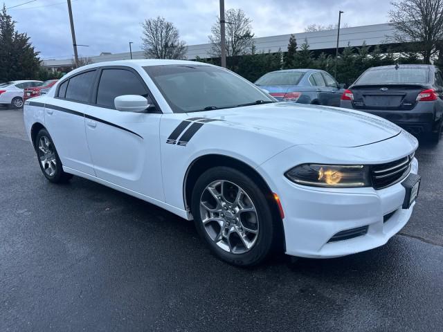 2015 dodge charger se